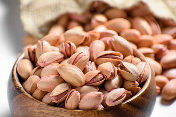 خرید پسته اکبری درجه یک + قیمت فروش استثنایی